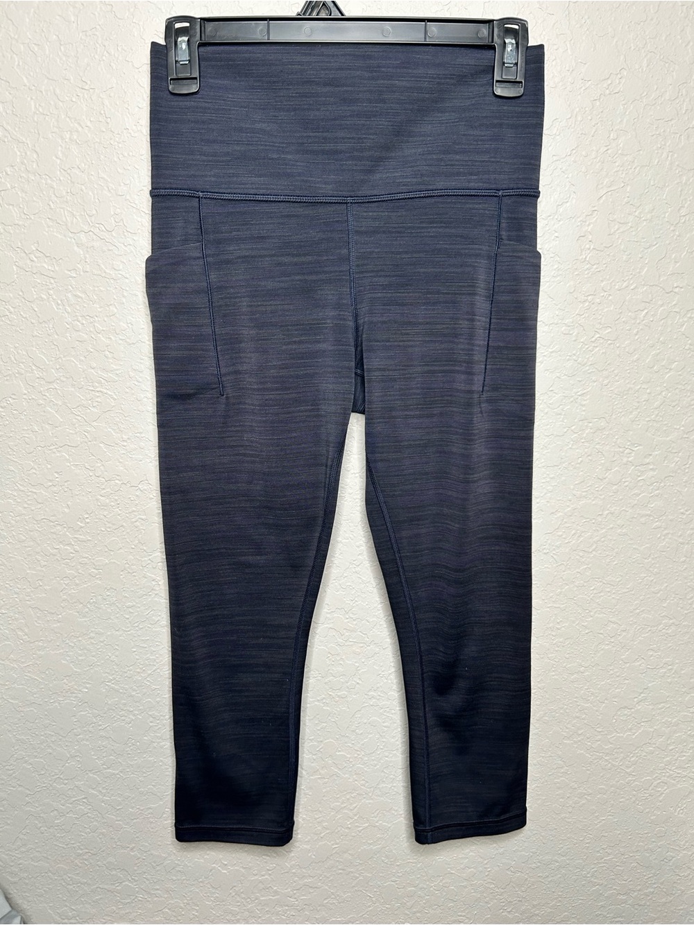 Athleta Salutation II Capri Navy Heather Leggings With Pockets Small - Picture 3 of 9